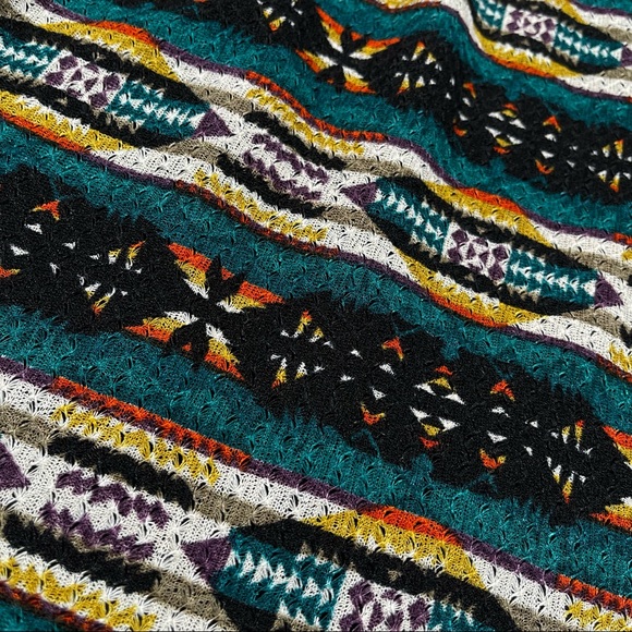 Catch My I size medium tribal design mini skirt elastic waist & attached slip - Picture 3 of 7